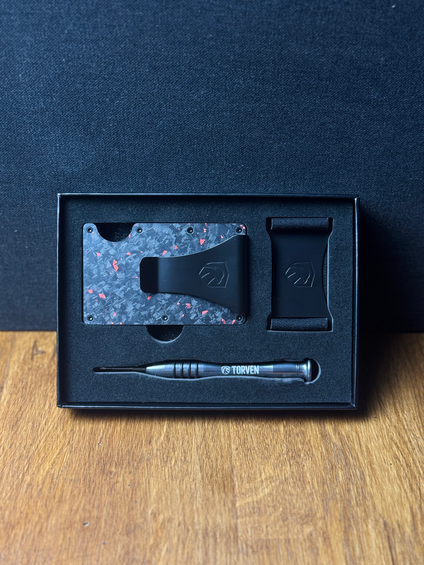 PORTFEL TORVEN RED CARBON